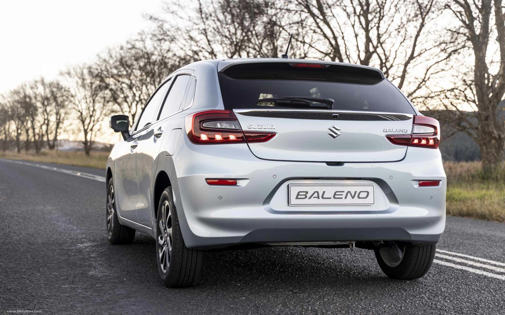 ���� Suzuki Baleno 