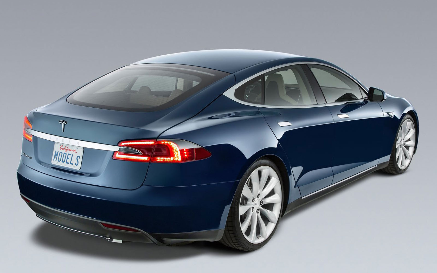  Tesla Model S (2012-2016)