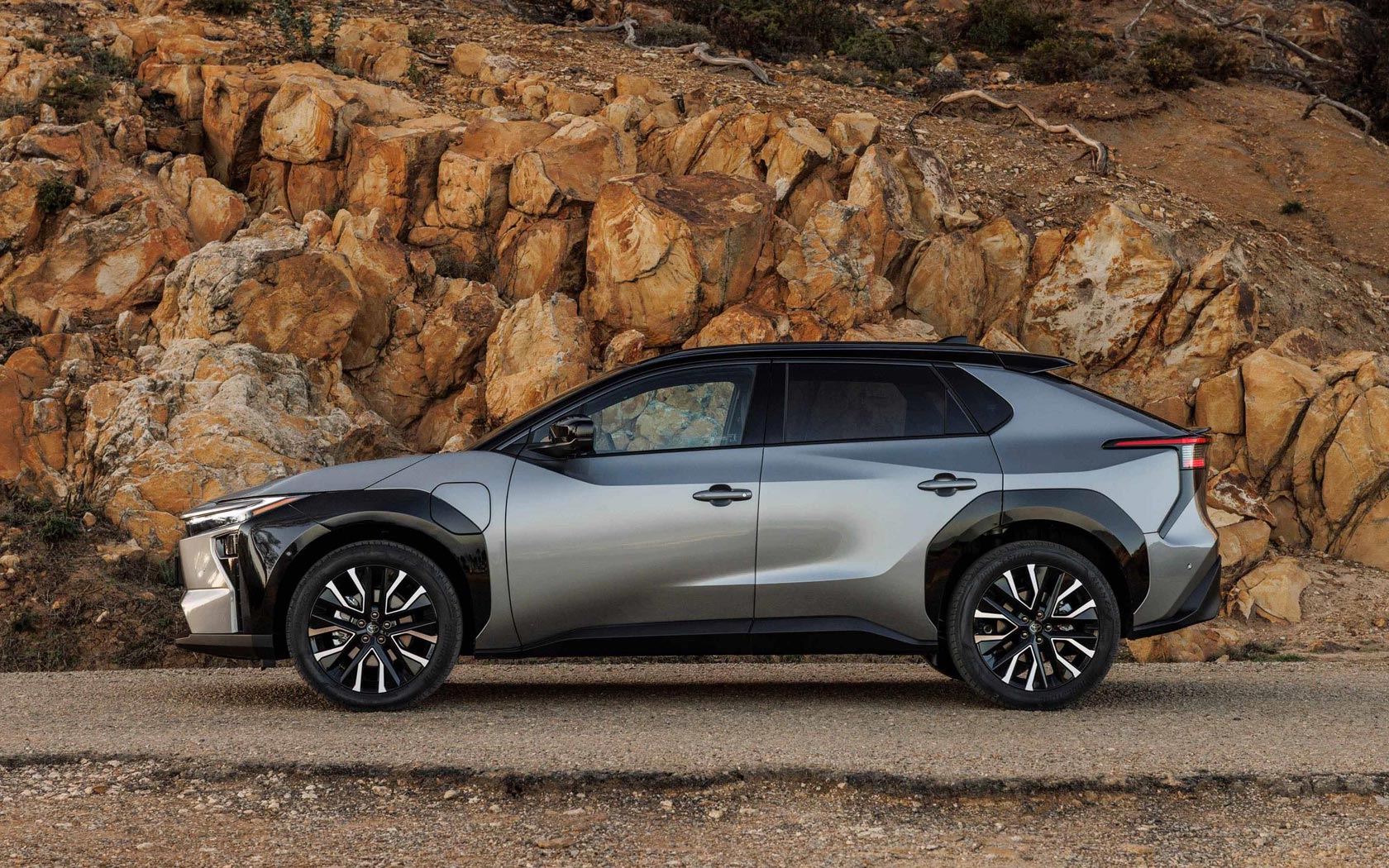 ���� Toyota bZ4X 