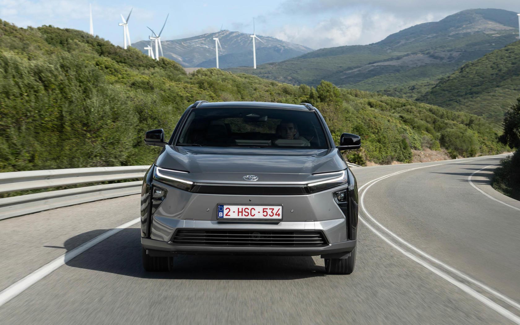 ���� Toyota bZ4X 