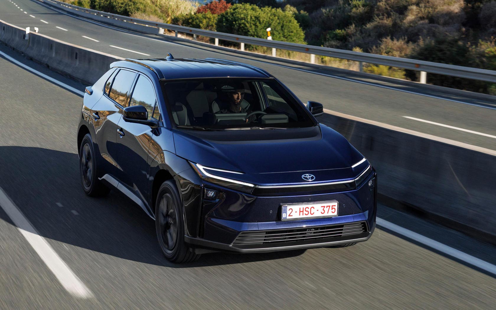 ���� Toyota bZ4X 