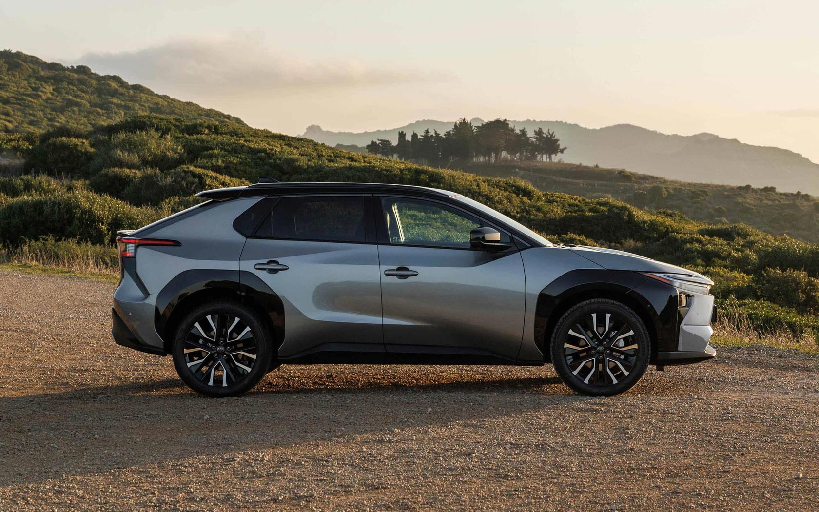 ���� Toyota bZ4X 