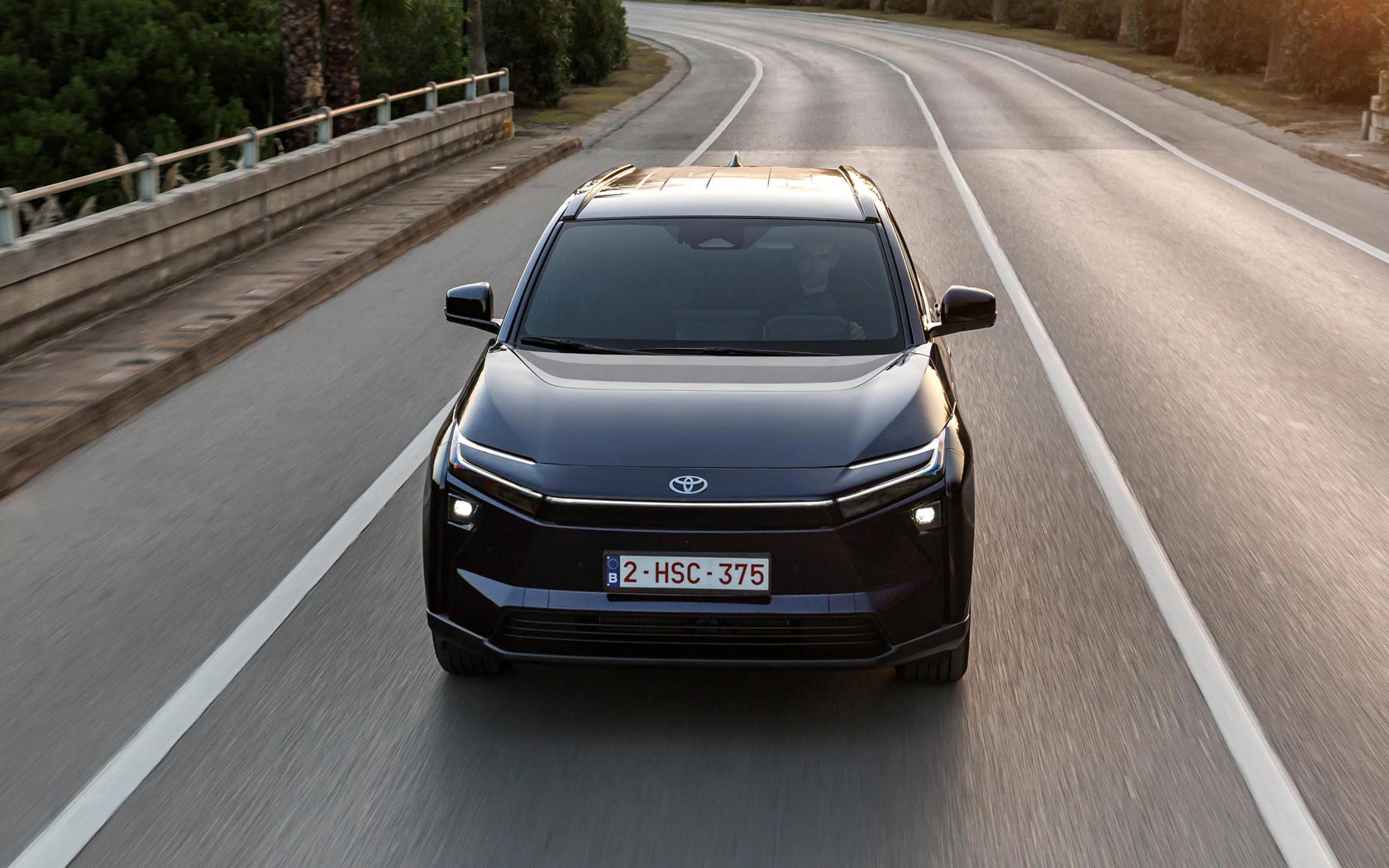 ���� Toyota bZ4X 