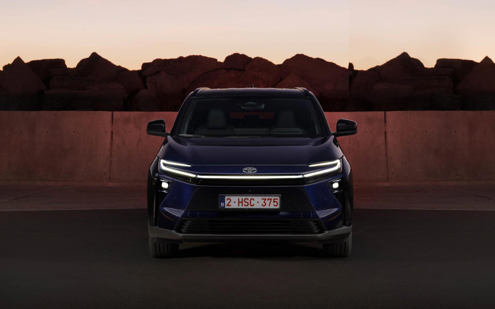 ���� Toyota bZ4X 