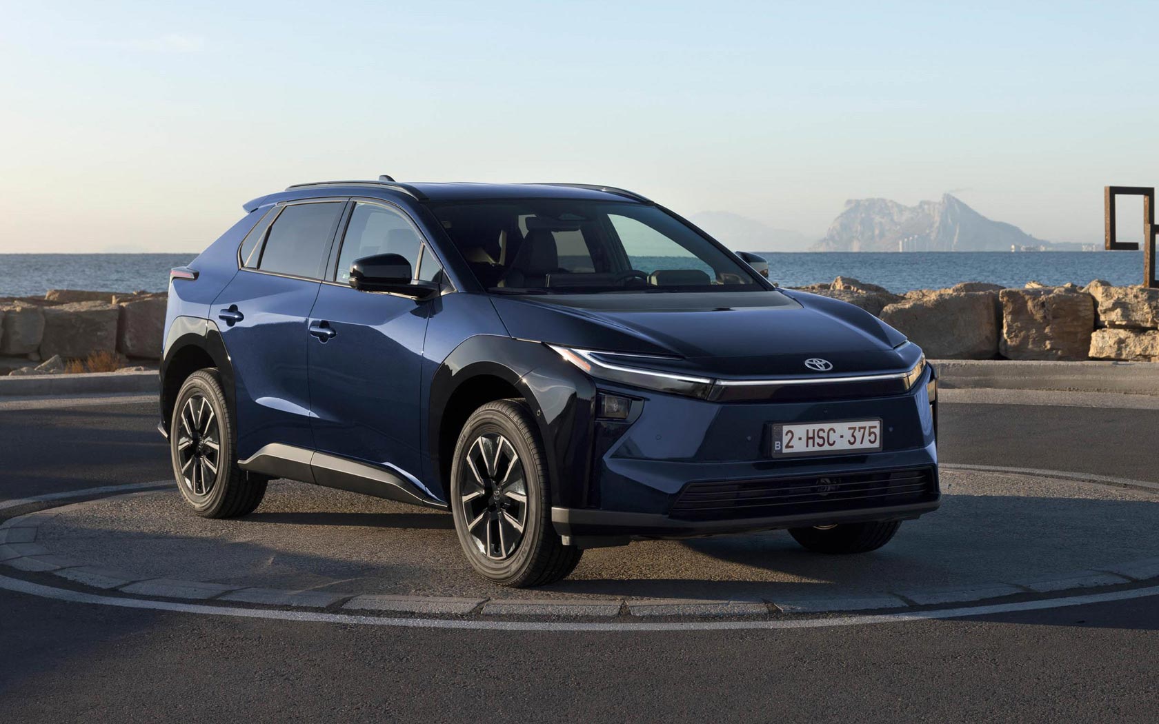 ���� Toyota bZ4X 