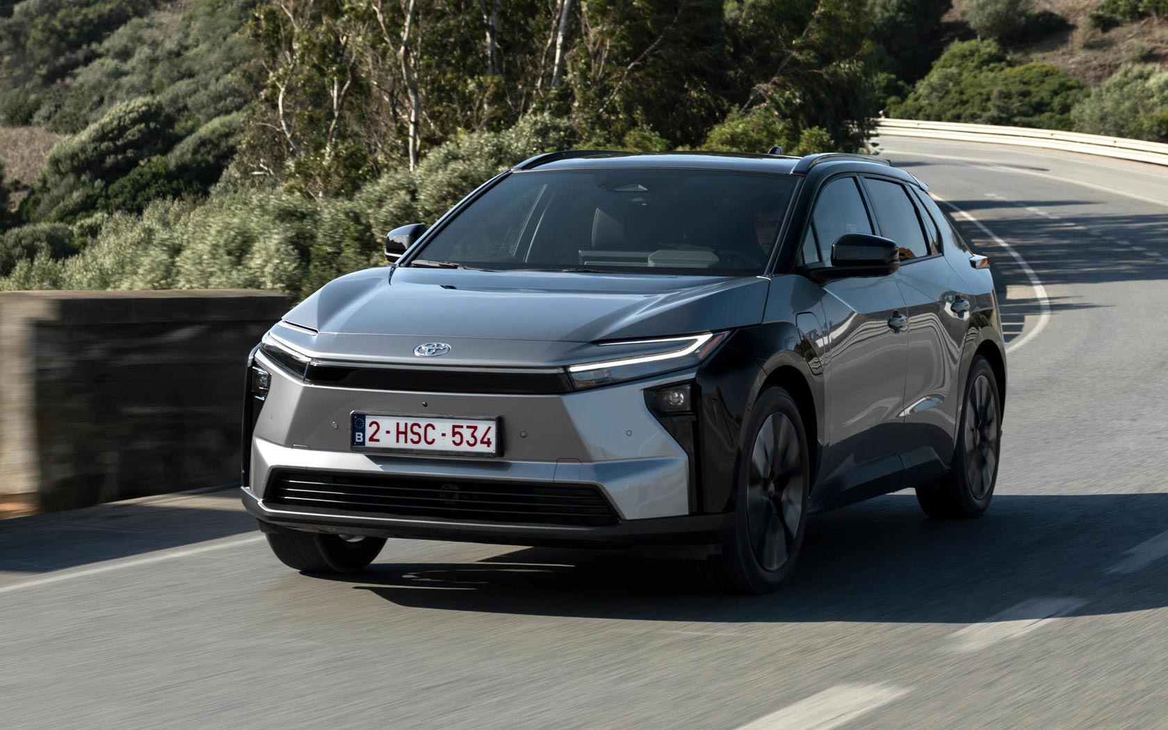 ���� Toyota bZ4X 