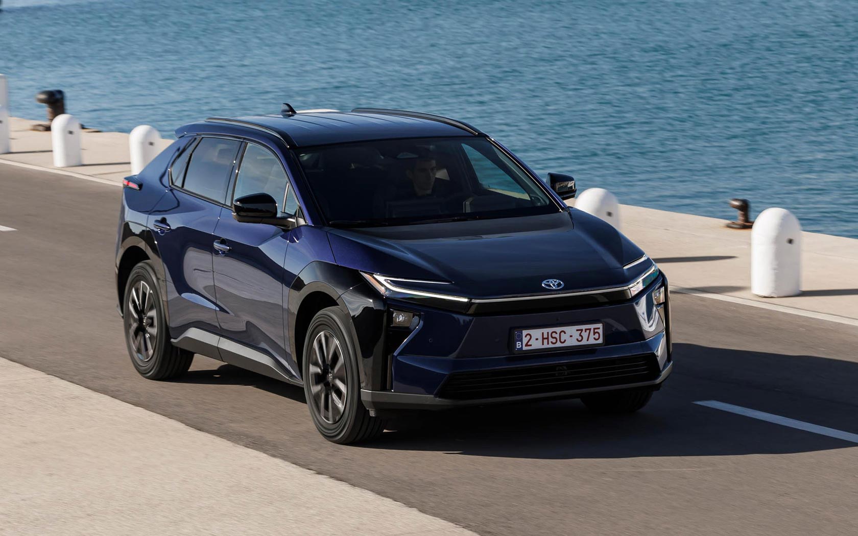 ���� Toyota bZ4X 