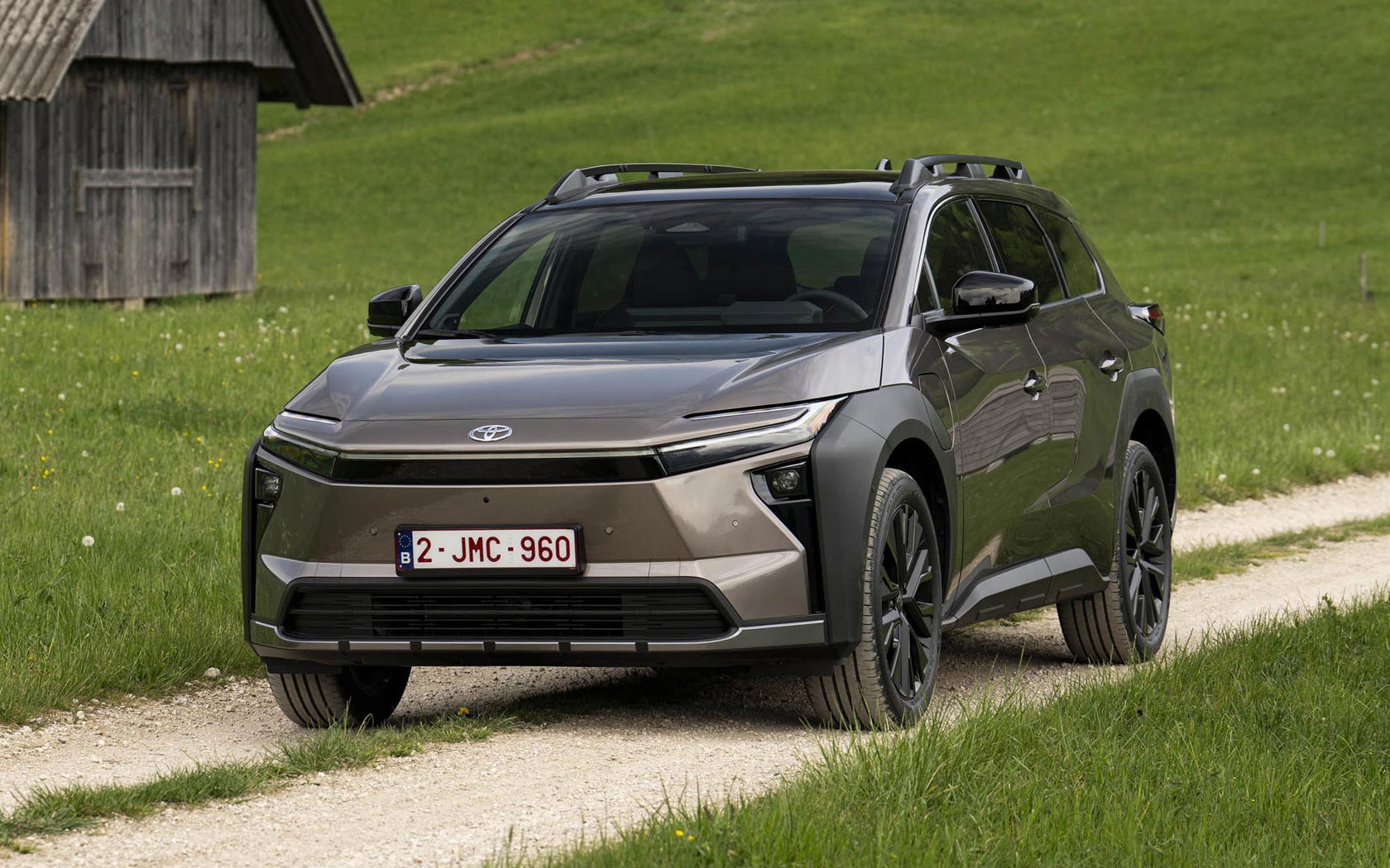 ���� Toyota bZ4X Touring 