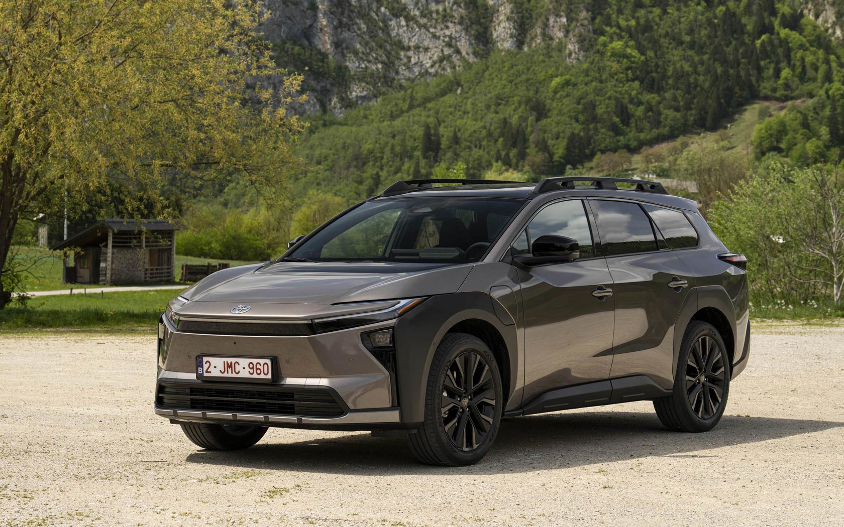 ���� Toyota bZ4X Touring 