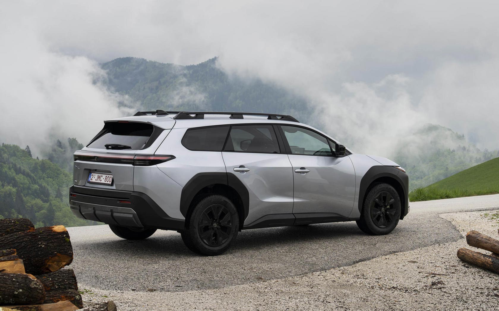 ���� Toyota bZ4X Touring 