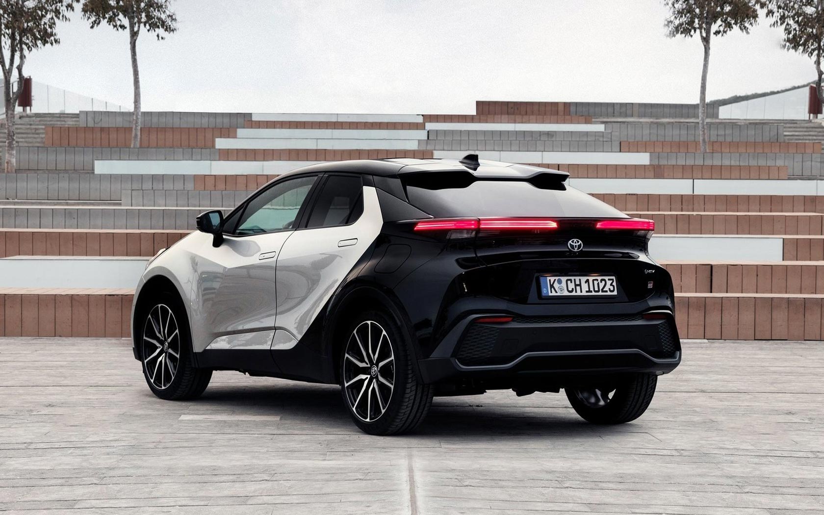  Toyota C-HR 