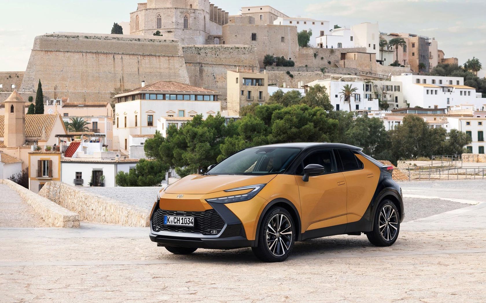  Toyota C-HR 