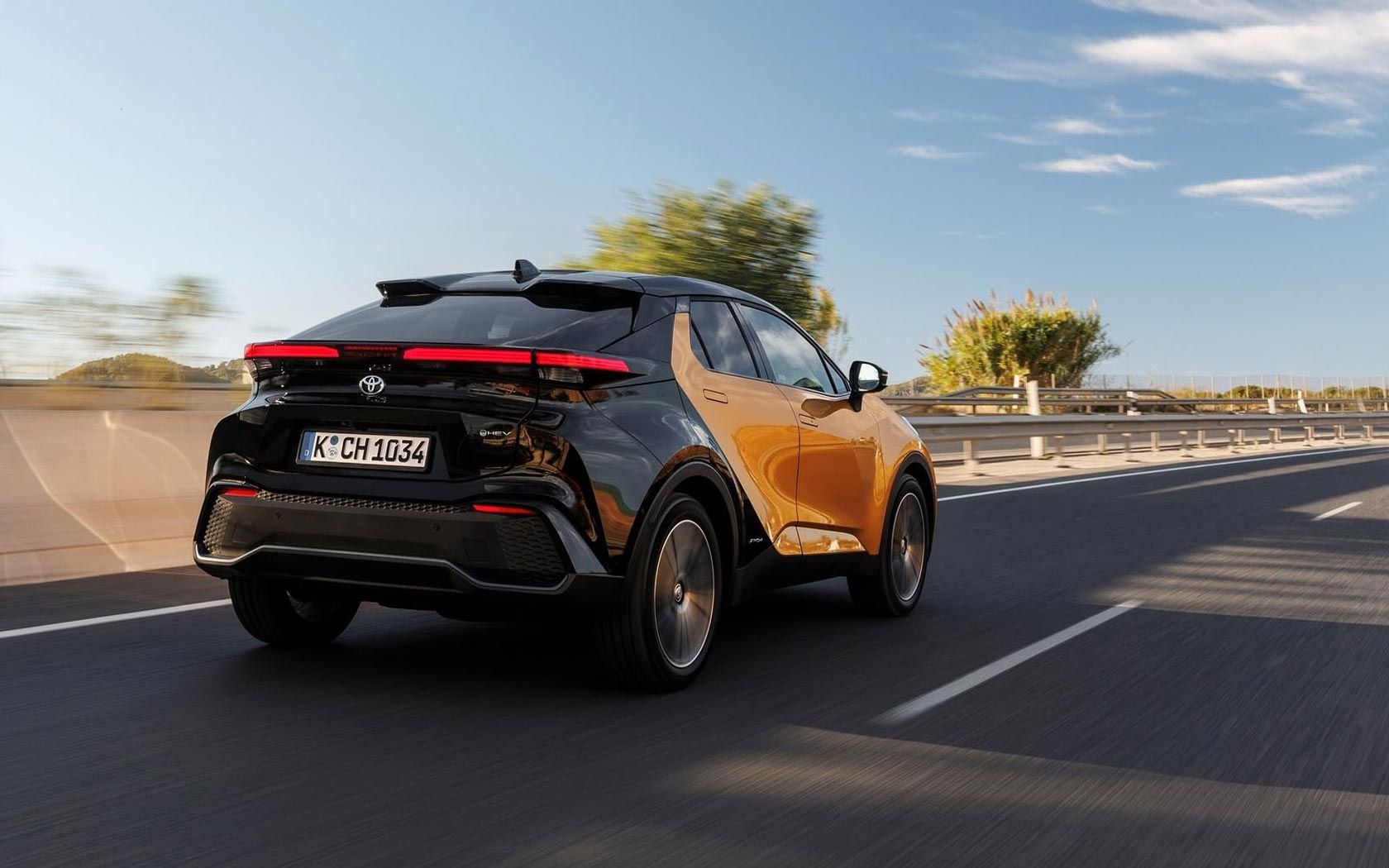  Toyota C-HR 