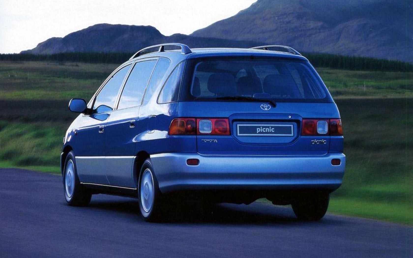 ���� Toyota Picnic 