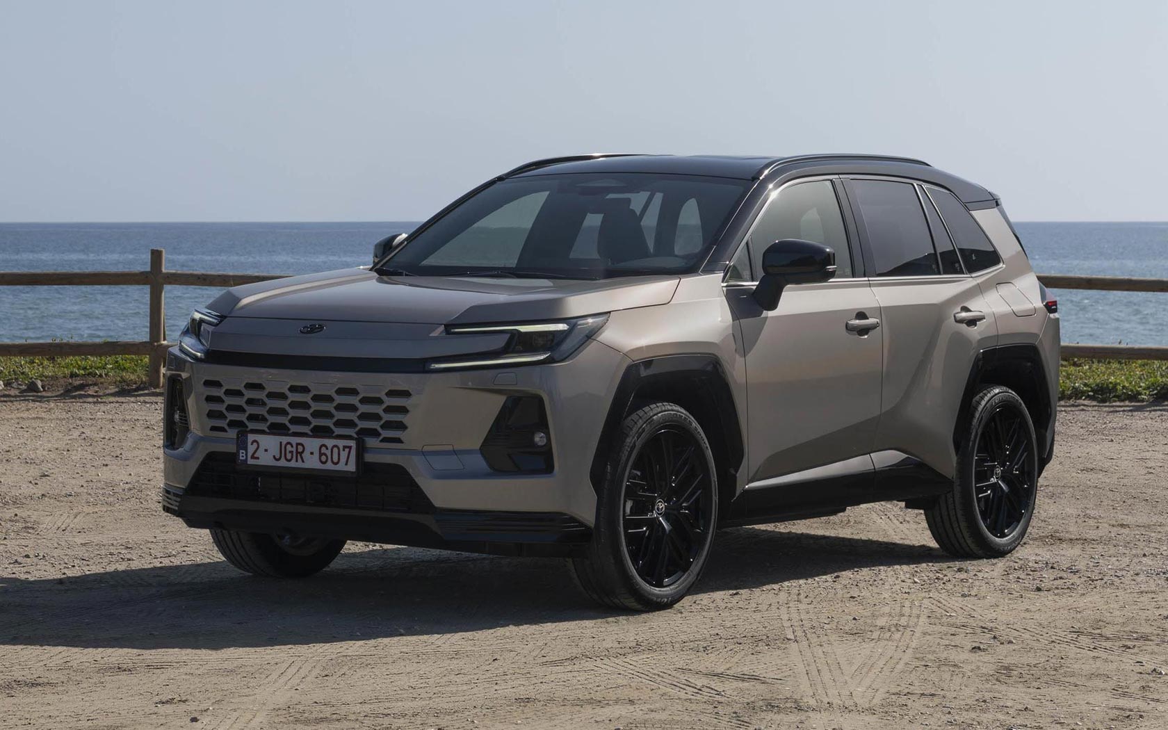 ���� Toyota RAV4 
