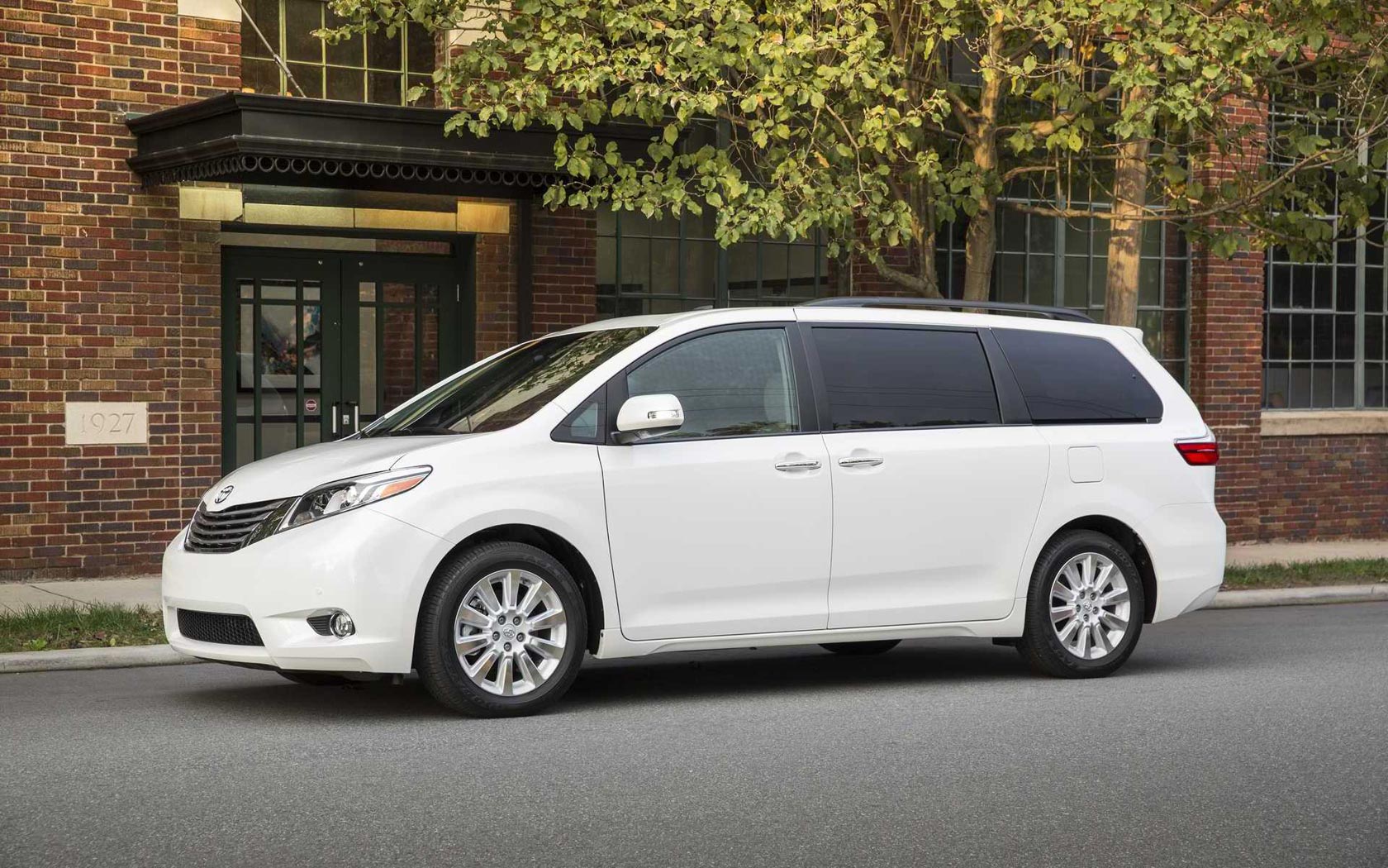  Toyota Sienna (2014-2017)