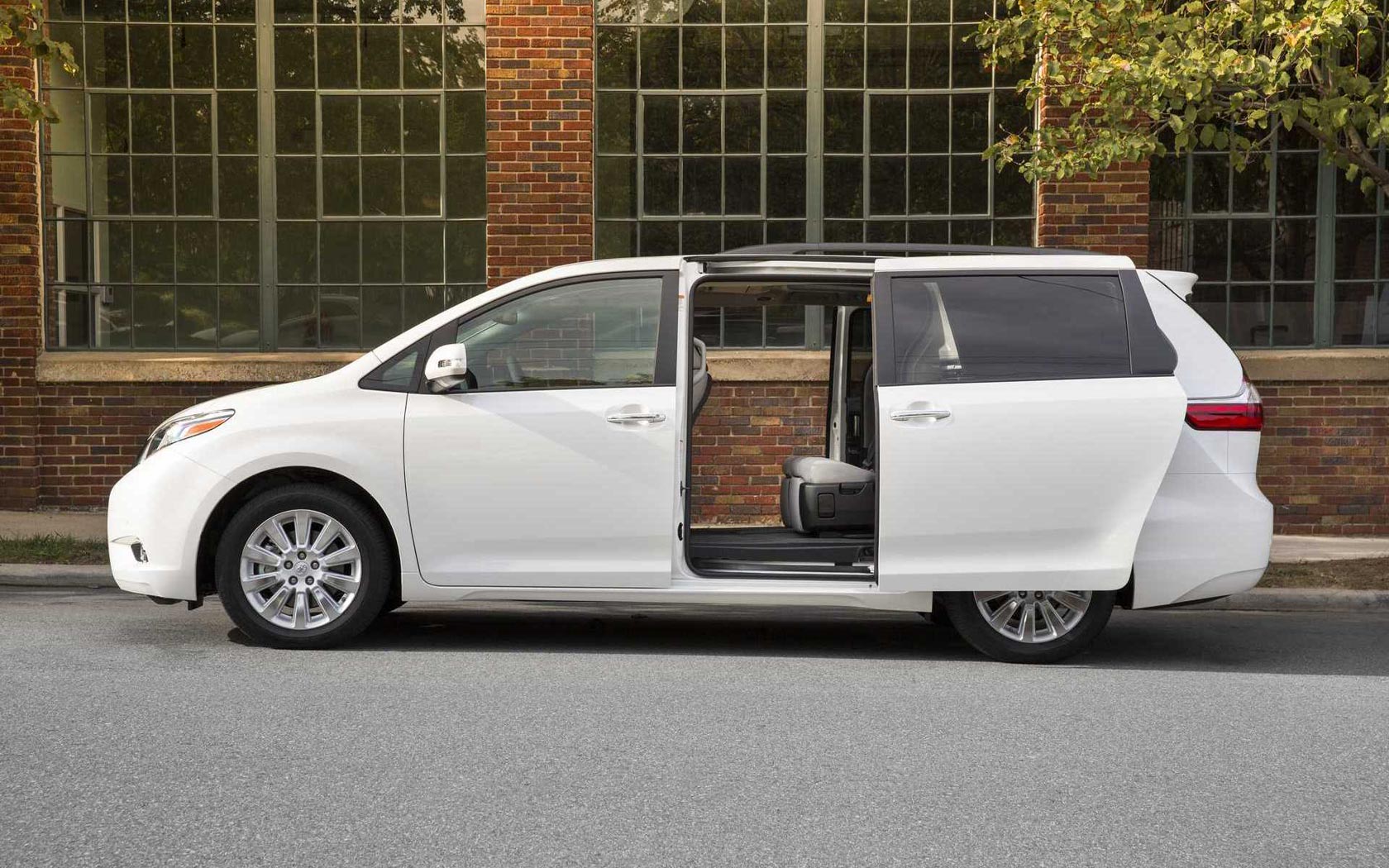  Toyota Sienna (2014-2017)