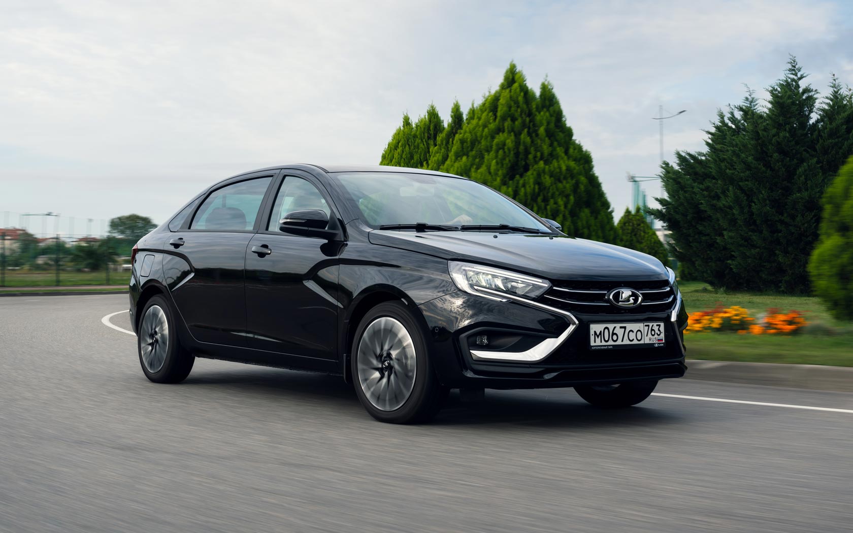  Lada Aura 