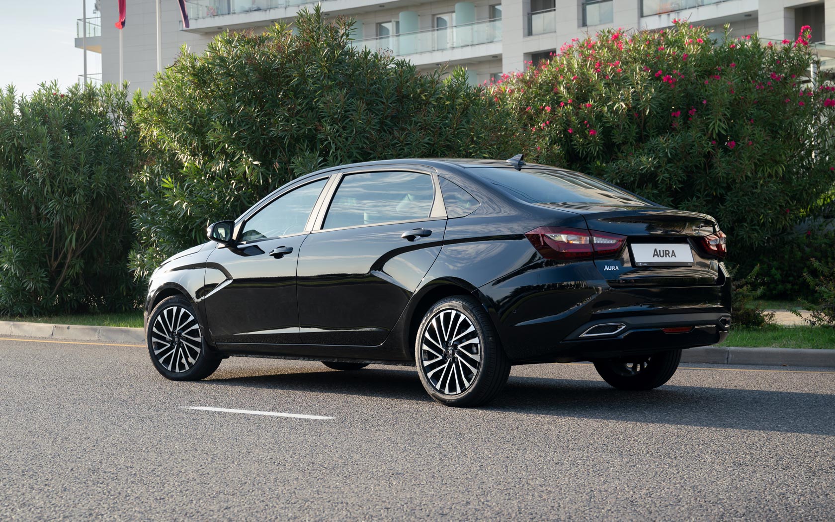  Lada Aura 