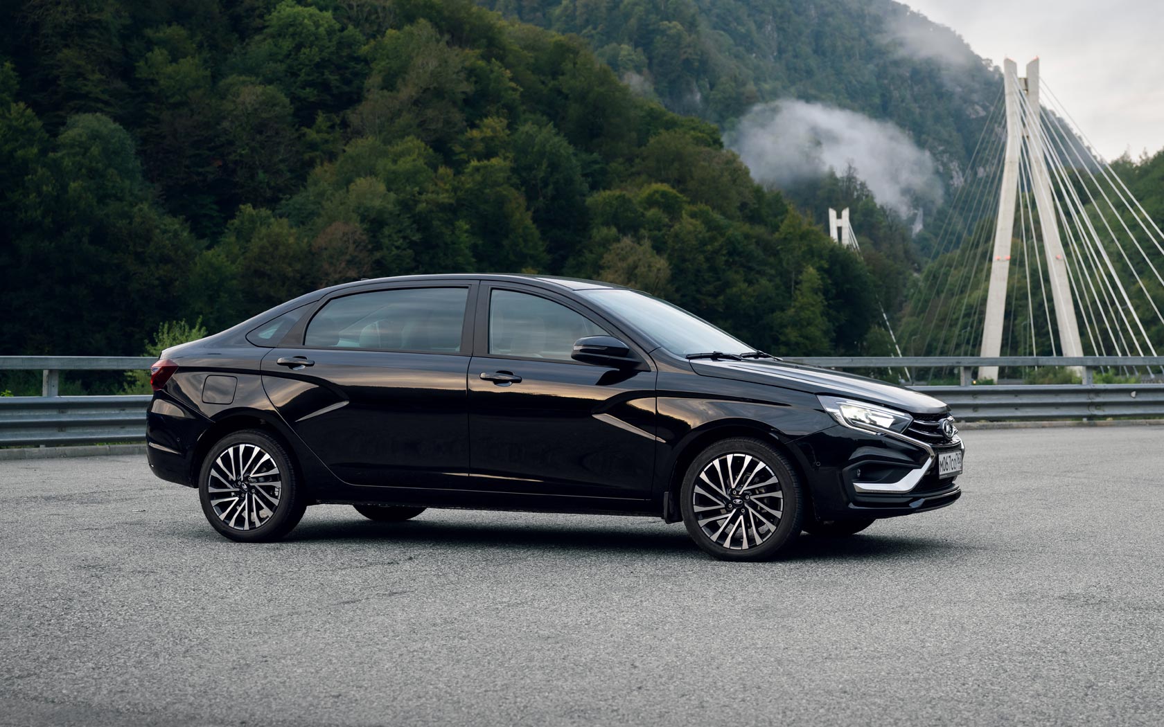  Lada Aura 