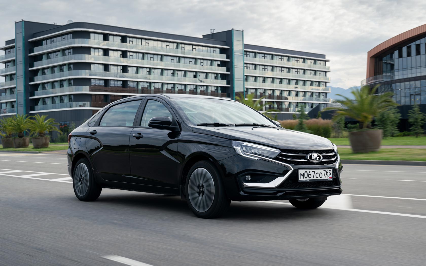  Lada Aura 