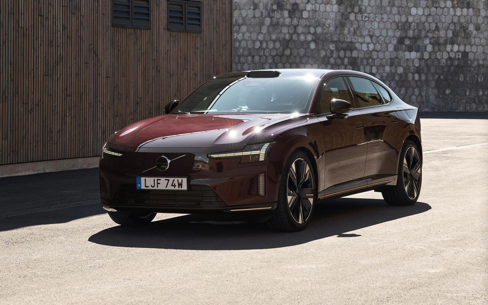 ���� Volvo ES90 