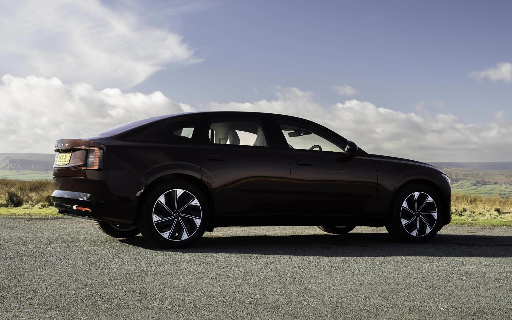 ���� Volvo ES90 