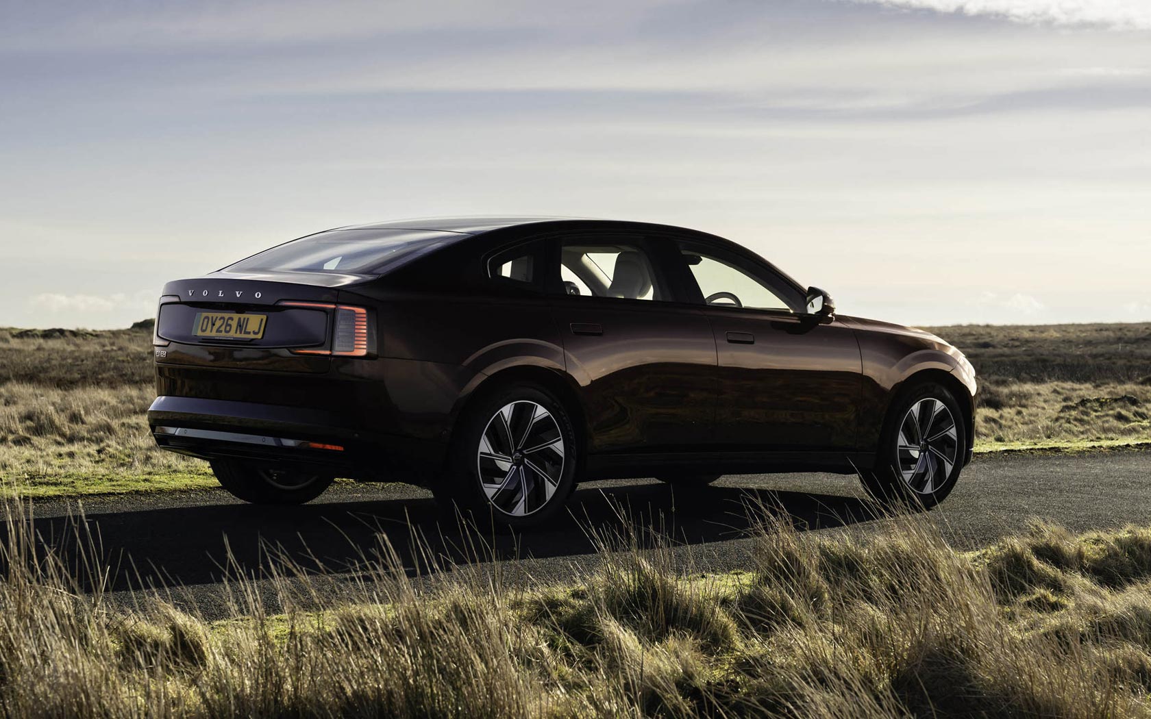���� Volvo ES90 