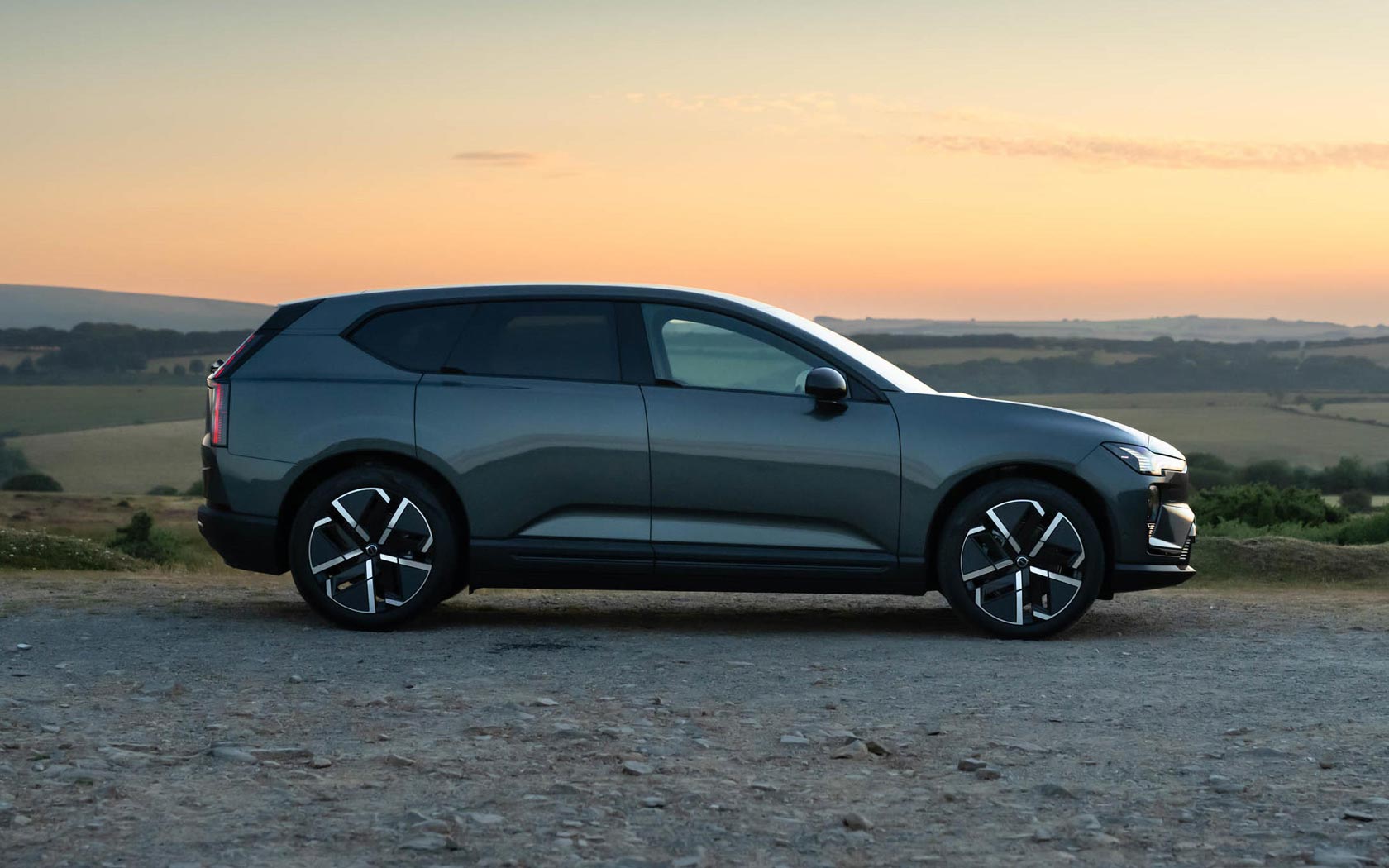 ���� Volvo EX60 