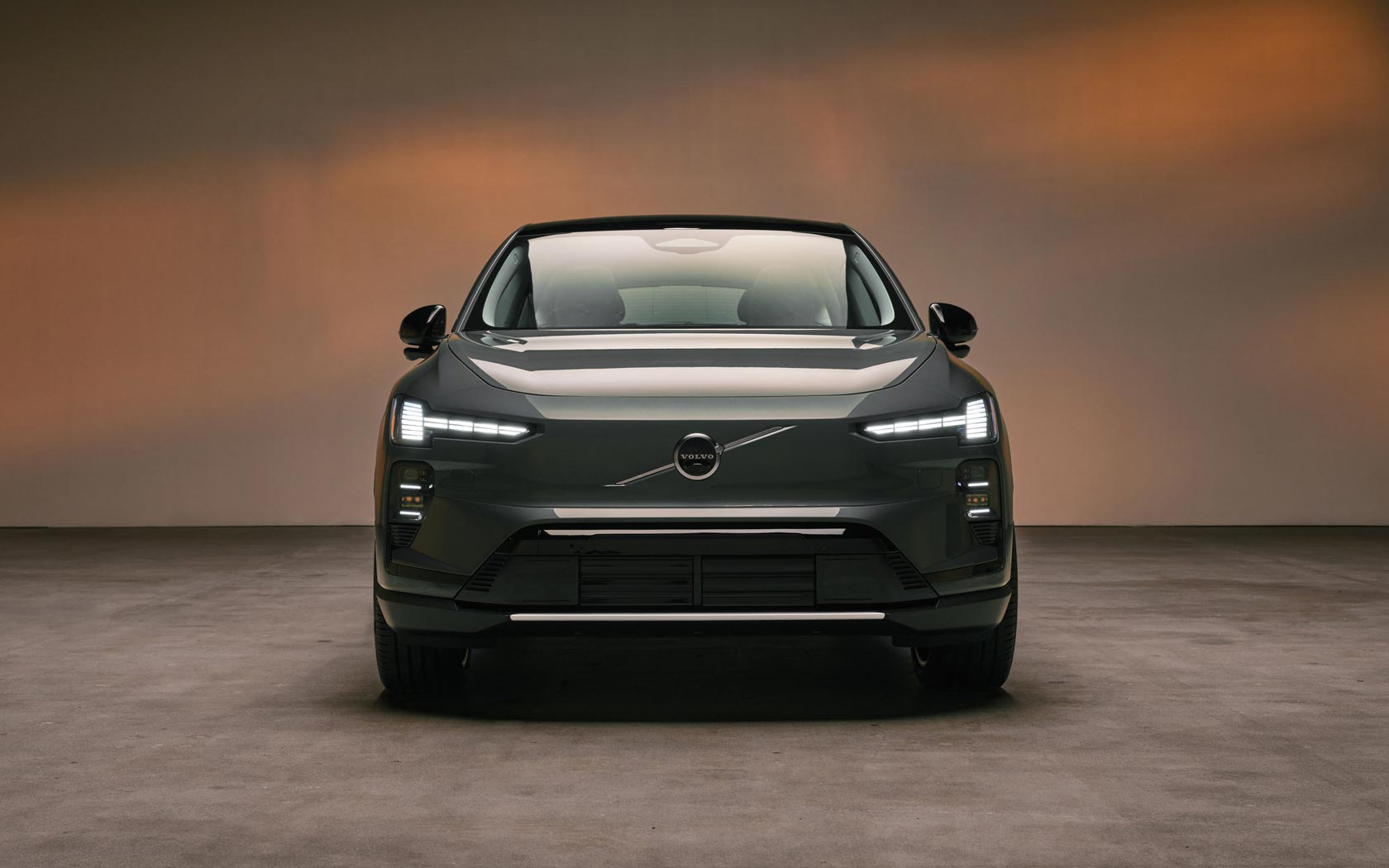 ���� Volvo EX60 