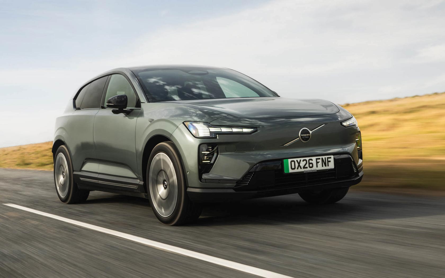 ���� Volvo EX60 