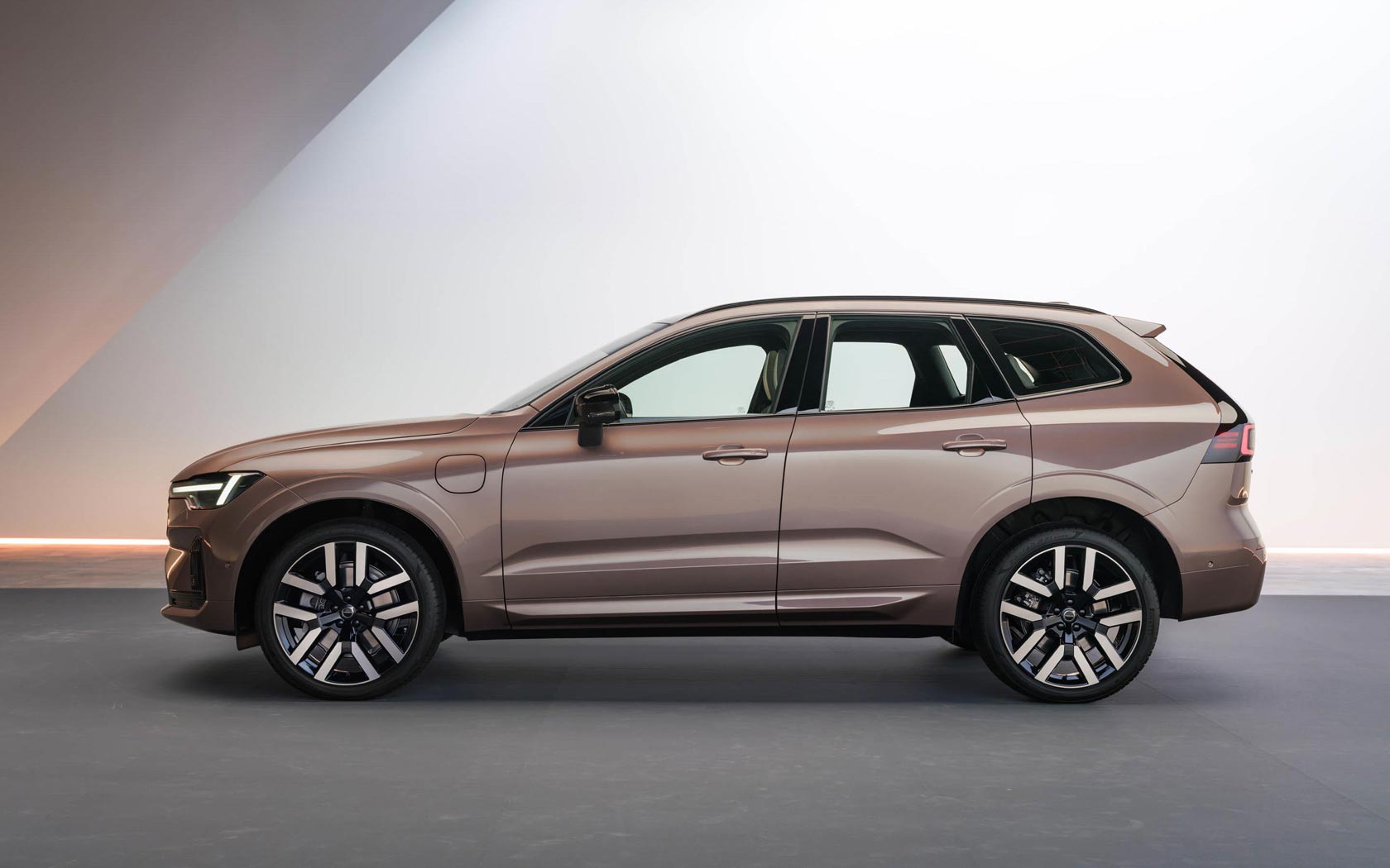 ���� Volvo XC60 