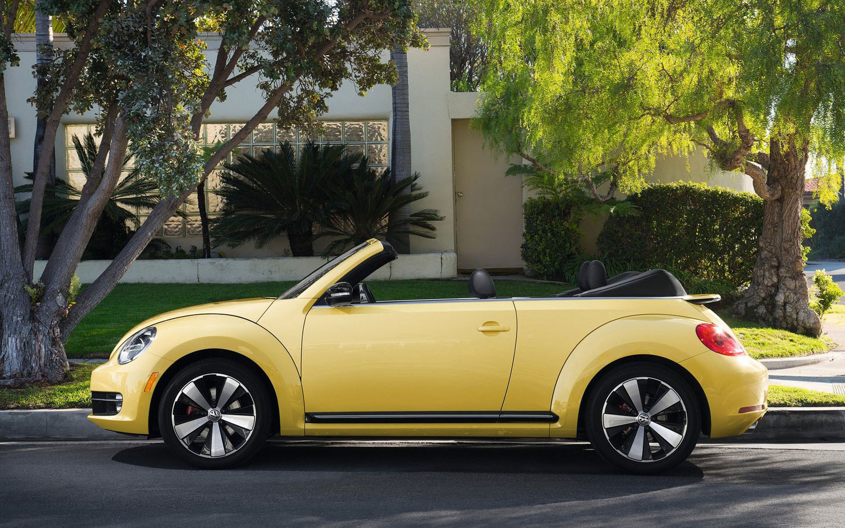 Volkswagen Beetle Cabriolet внутри