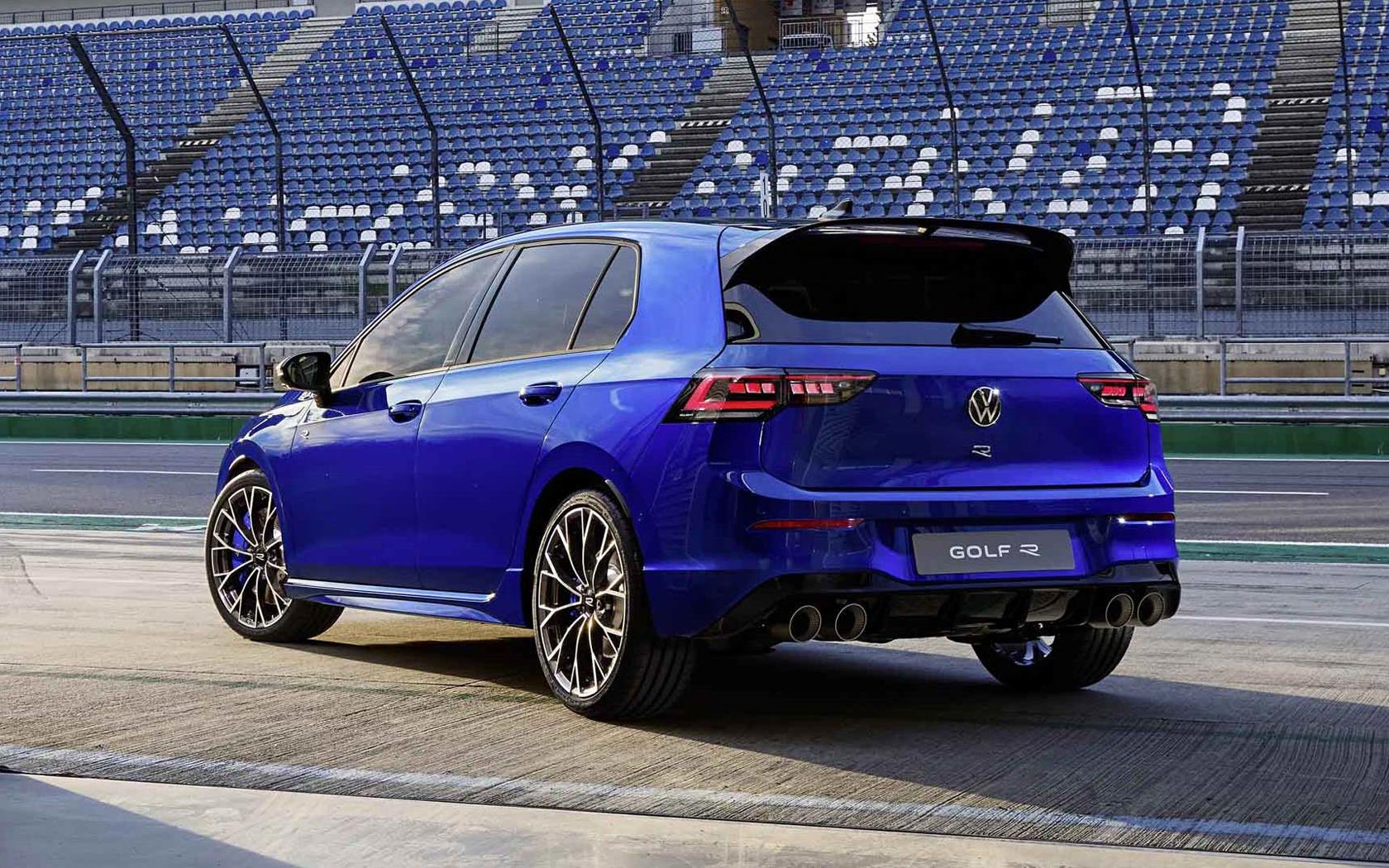  Volkswagen Golf R 