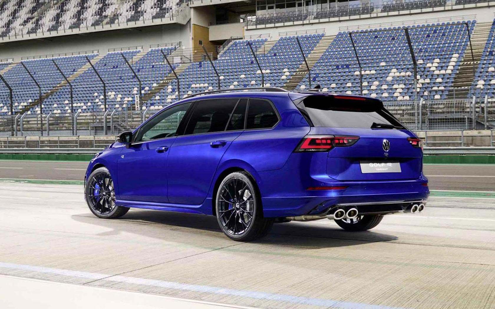  Volkswagen Golf R Variant 