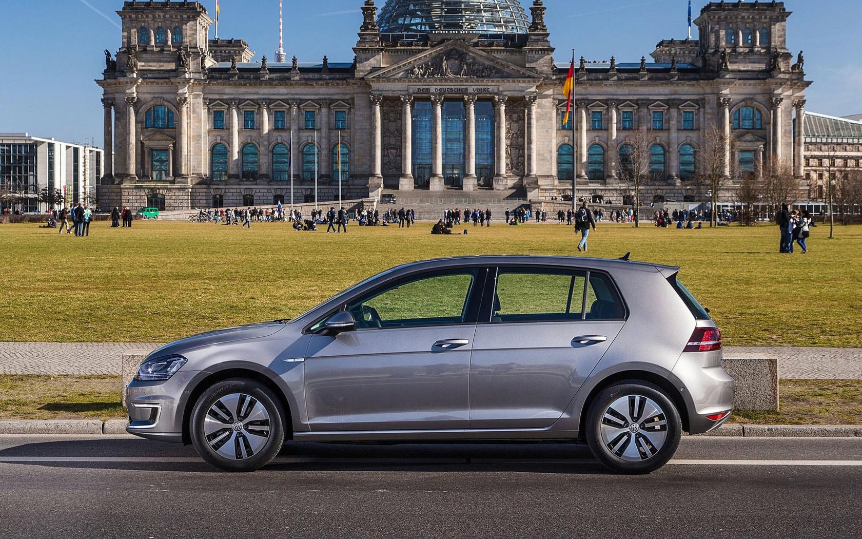  Volkswagen e-Golf (2013-2016)
